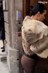 Bianca-Censori-Pantyless-20-The-Fappening-Blog.jpg