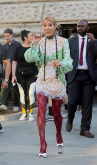 Celine-Dion---Attending-a-photo-shooting-in-the-streets-of-Paris-15.jpg