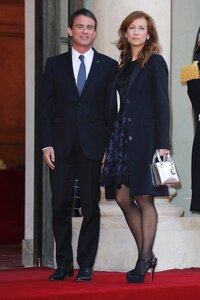 manuel-valls-et-son-epouse-anne-gravoin-au-diner-d-etat-du-26-avril-2016-a-l-occasion-de-la-ve...jpg