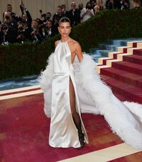 Hailey Baldwin Bieber - Met Gala-New York City-2.5.2022_13.jpg Hailey Baldwin Bieber - Met Gala-New York City-2.5.2022_13.jpg