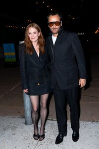 Julianne Moore-Tom Ford Fashion Show 12.09.2021-14.jpg