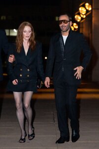 Julianne Moore-Tom Ford Fashion Show 12.09.2021-16.jpg