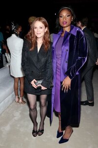 Julianne Moore-Tom Ford Fashion Show 12.09.2021-7.jpg