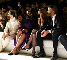 Julianne Moore-Tom Ford Fashion Show 12.09.2021-11.jpg